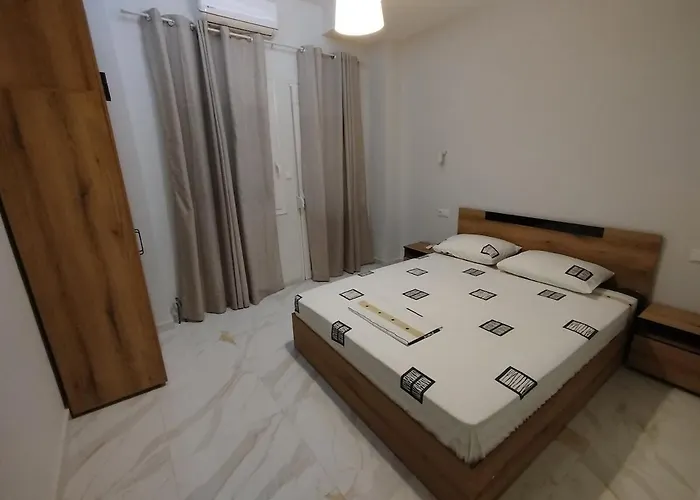 Apartment 3 *